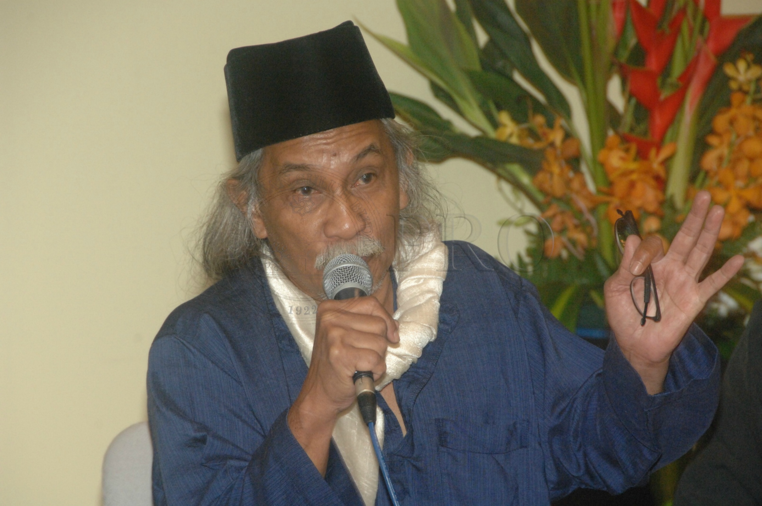 PRO 14 33 WACANA FBA 0204